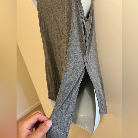 Hollister Tank - Picture 3 of 5